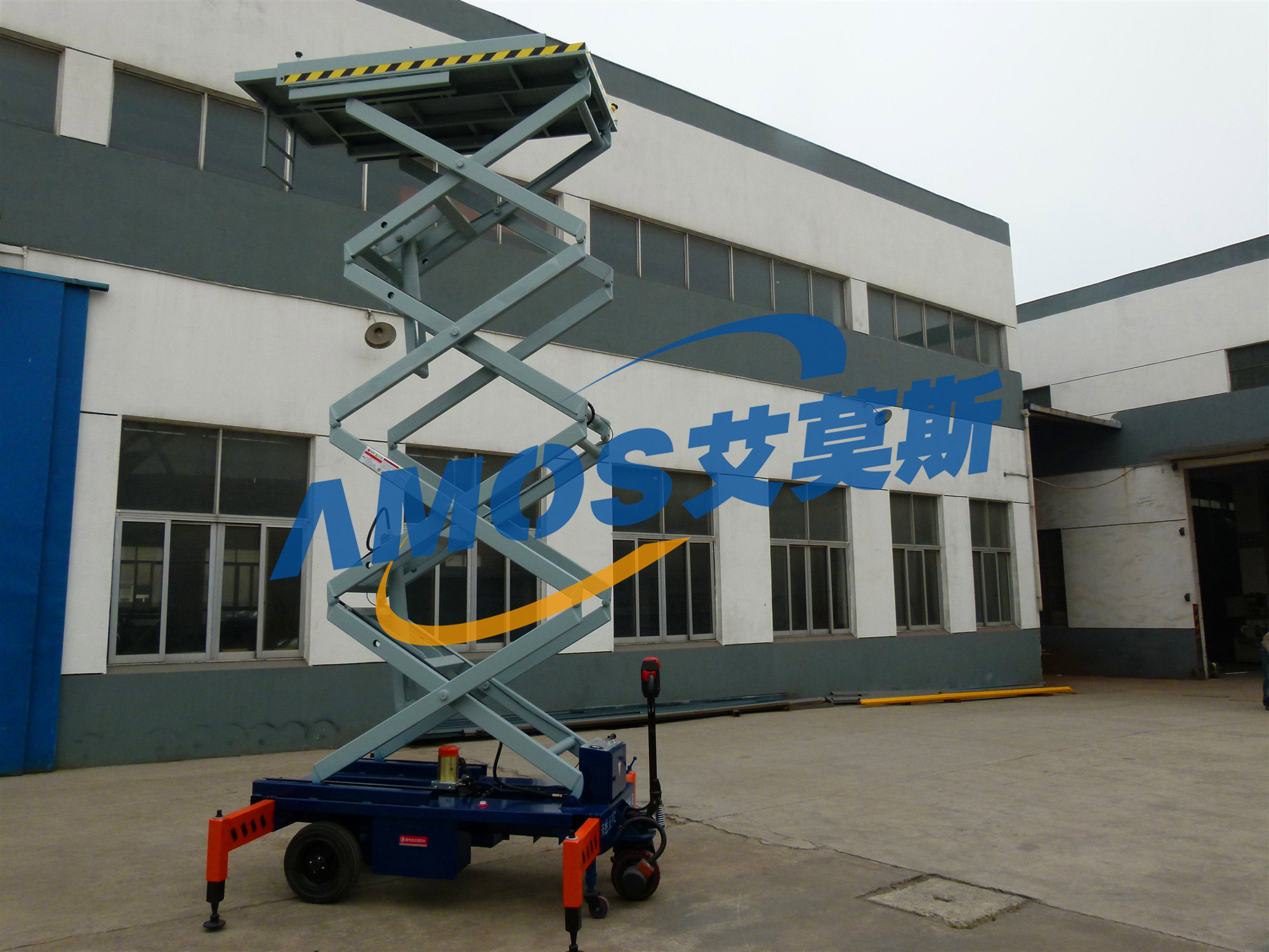 自行式高空作业平台